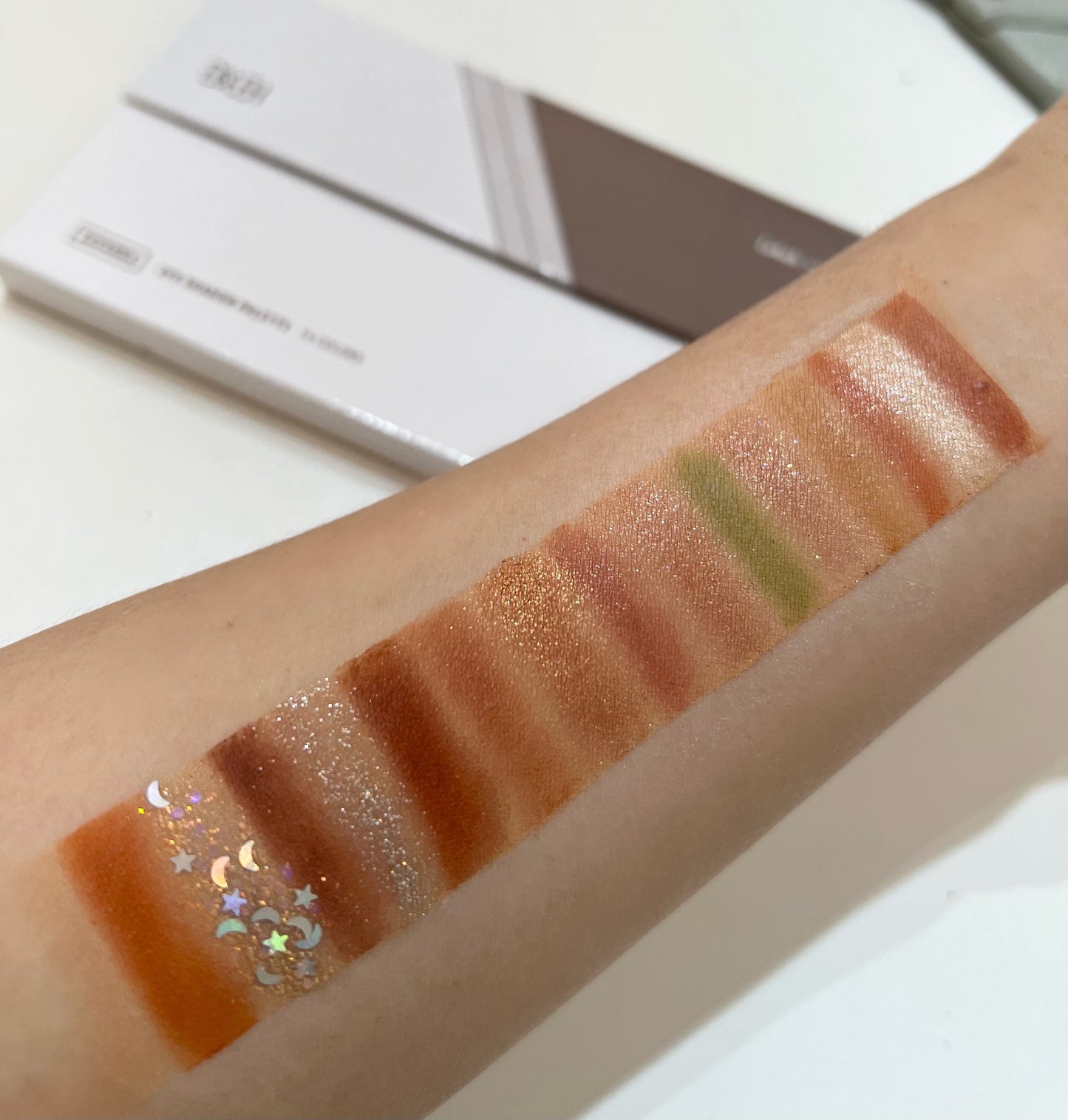 Eye Shadow Palette - 16 colors