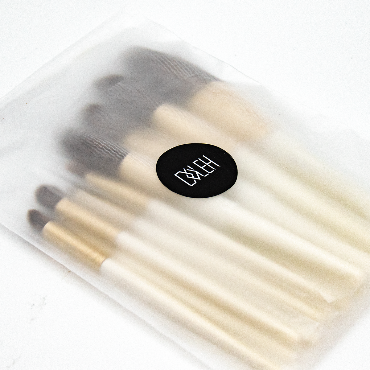 Lightweight Champagne Gold Travel Makeup Brush Set  （ 13pcs )